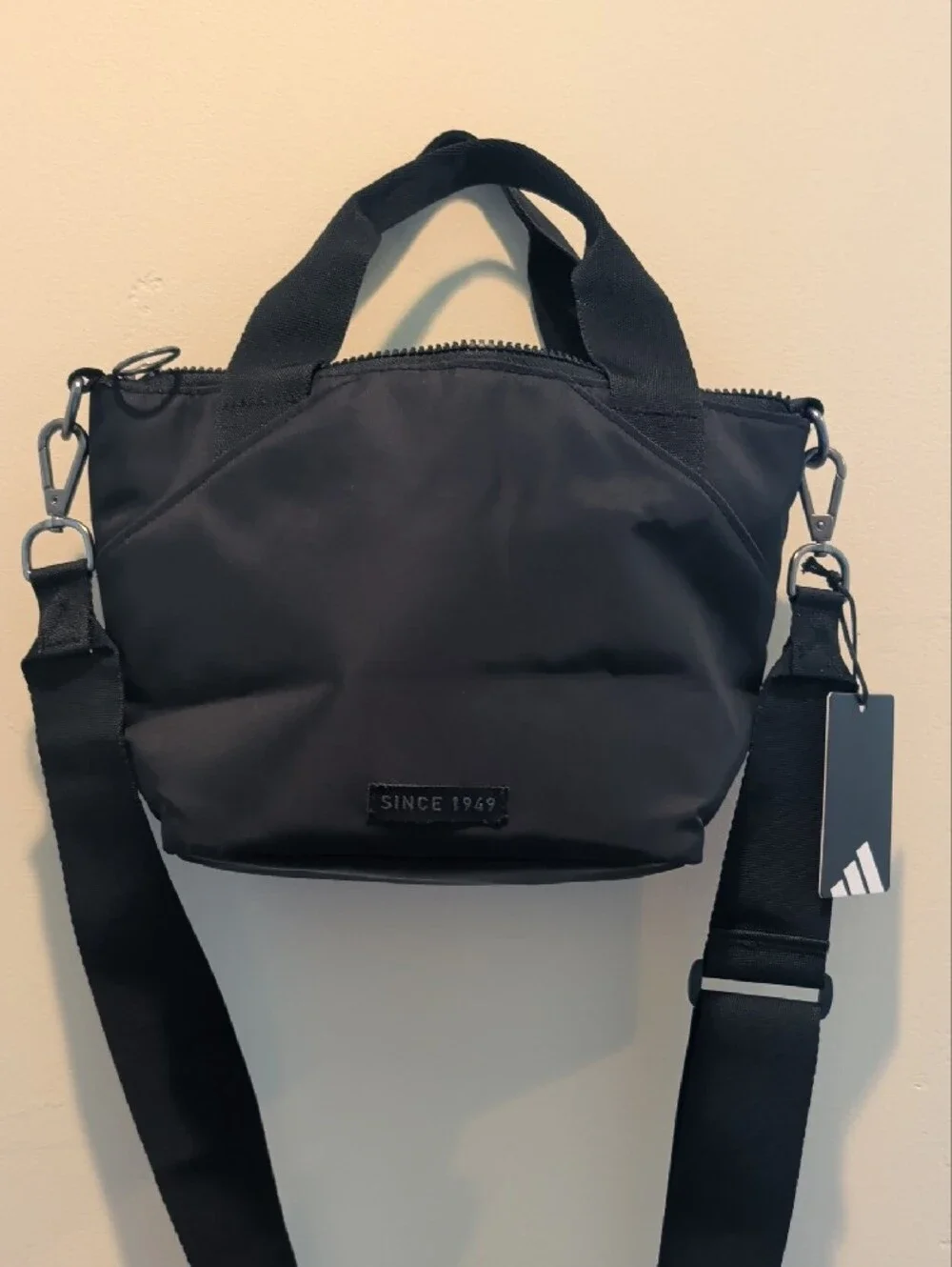 Adidas Black Crossbody Shoulder Bag - Sleek Everyday Bag